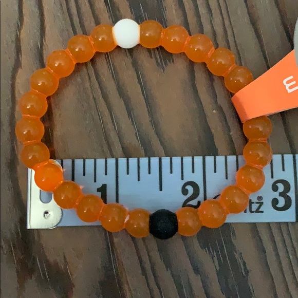 lokai Find Your Balance Bracelet - Picture 7 of 8
